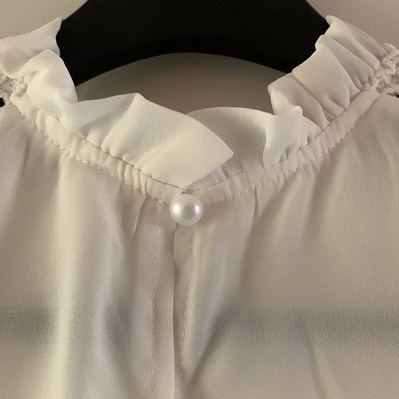 White lace blouse Size M. - Picture 3 of 6